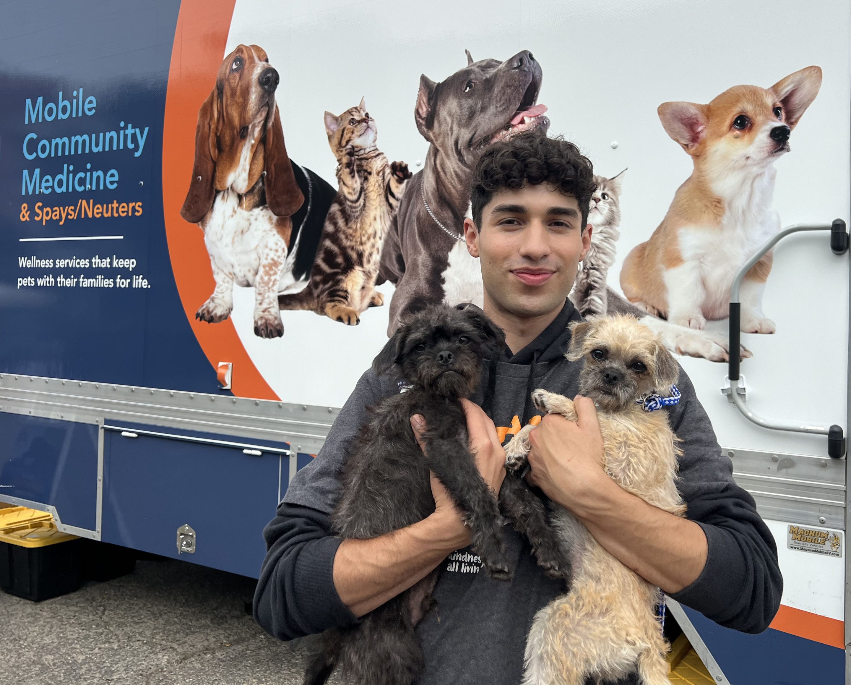 Juancarlos (JC) Castro-Zepeda, Pet Wellness Clinic Assistant & Staff Dog Trainer bio image